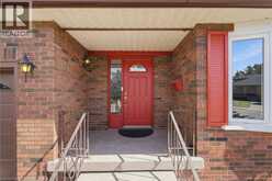 102 TRENHOLME Crescent | Hamilton Ontario | Slide Image Five