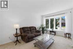 102 TRENHOLME Crescent | Hamilton Ontario | Slide Image Nine