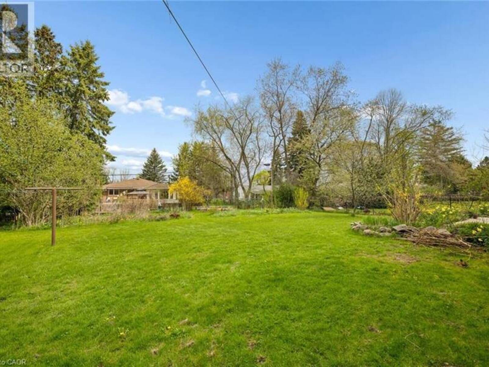 146 CARSON Drive, Kitchener, Ontario N2B 2Z2