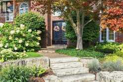 45 PEPPERTREE Crescent | Ancaster Ontario | Slide Image Four
