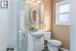 274 EAST 38TH Street | Hamilton Ontario | Slide Image Ten