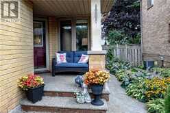 31 GRINDSTONE Way | Hamilton Ontario | Slide Image Three