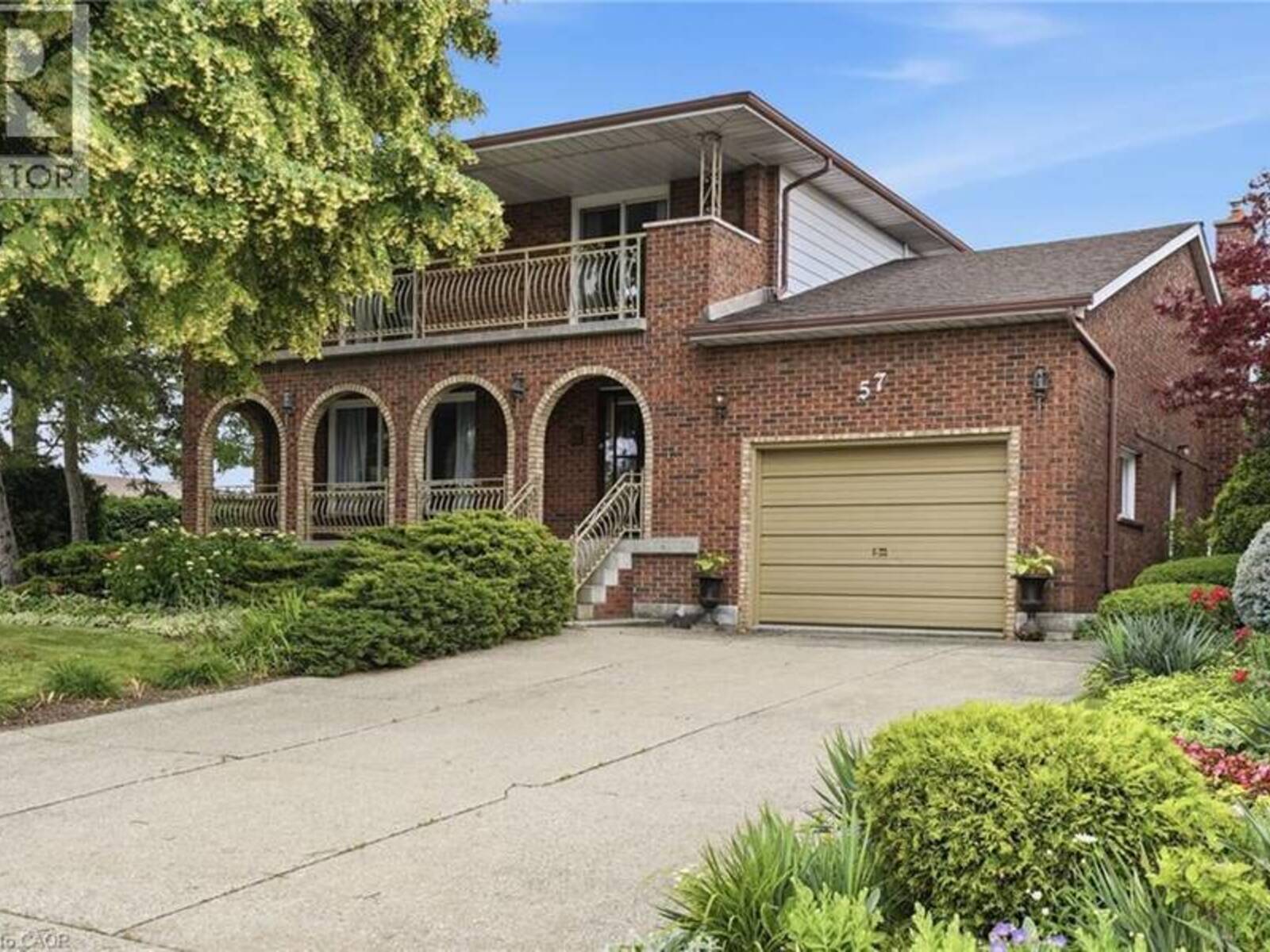 57 NEIL Avenue, Hamilton, Ontario L8G 2N1
