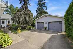 6 KERMAN Avenue | Grimsby Ontario | Slide Image Forty-six
