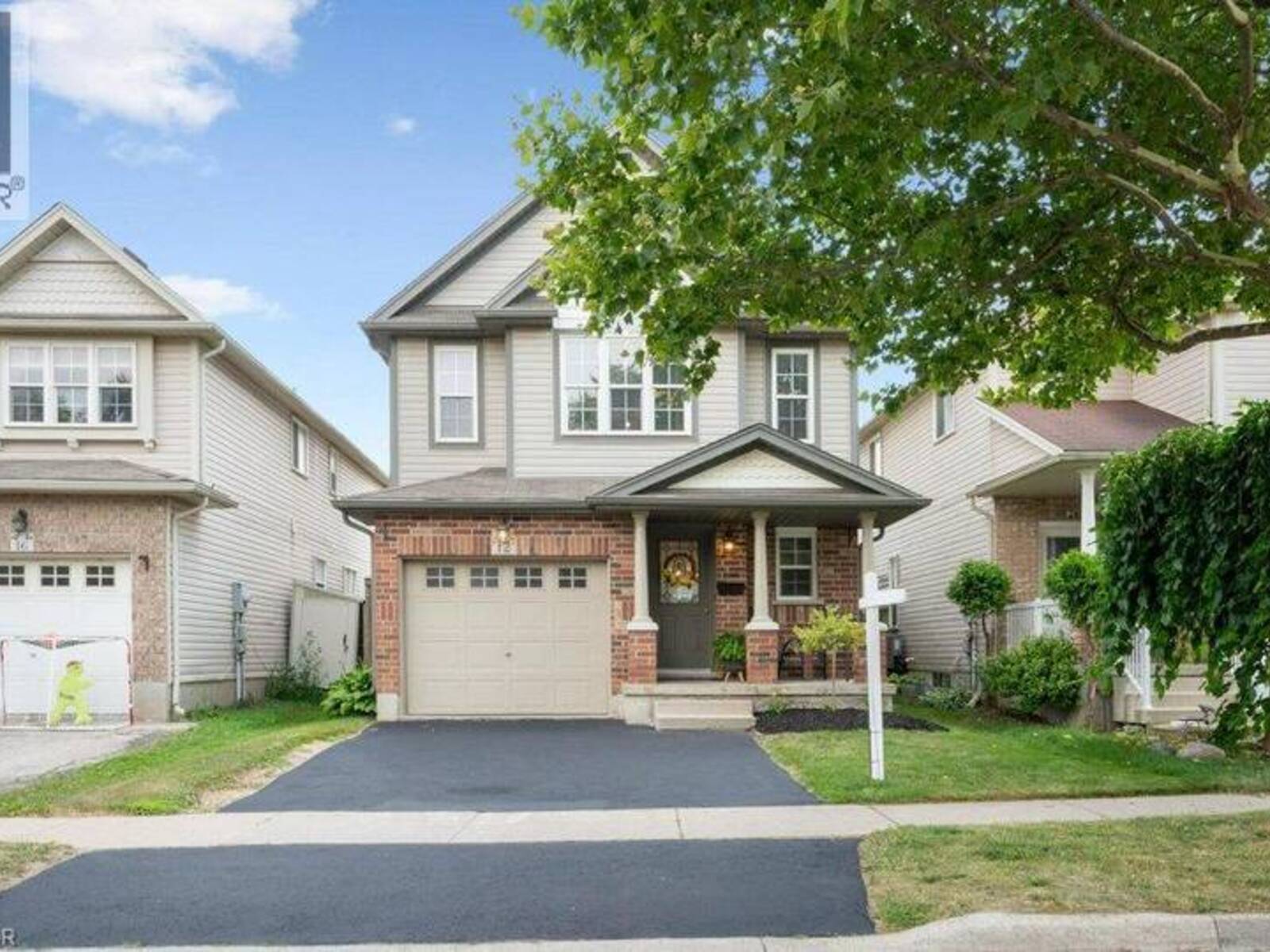 12 FRANKFURT Street, Kitchener, Ontario N2R 1T5