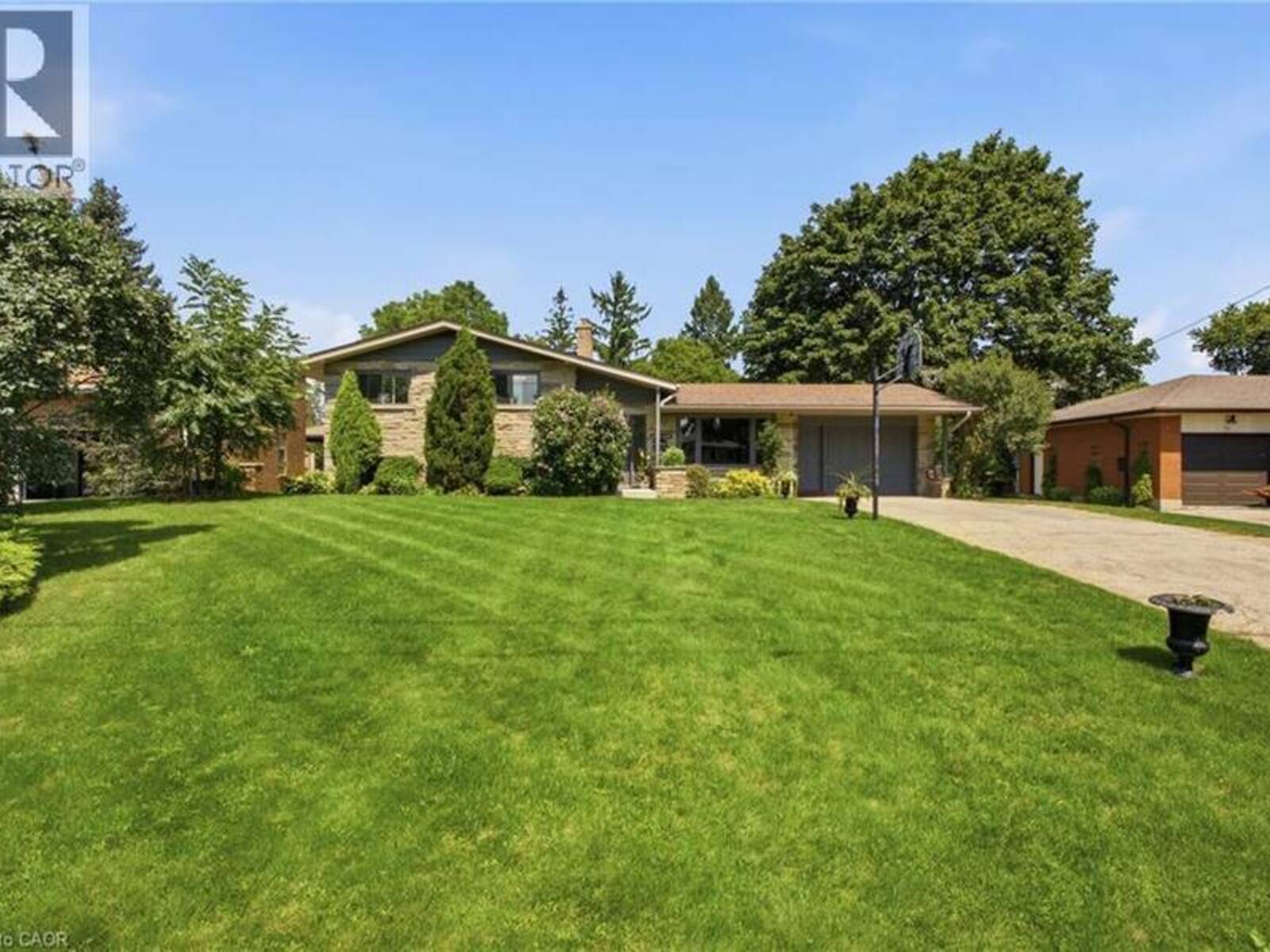 28 ALICE Crescent, Wilmot, Ontario N0B 2H0