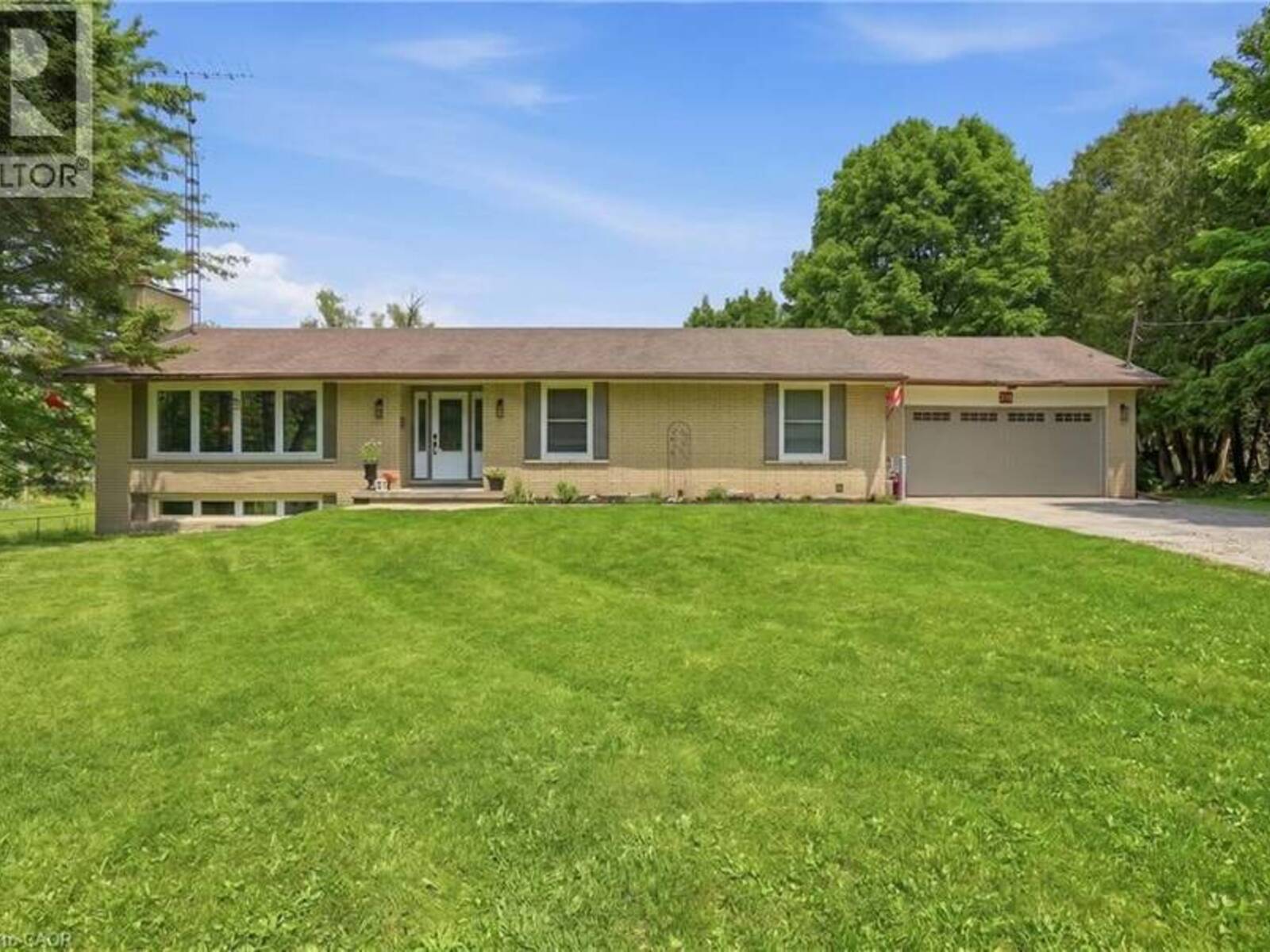 318 FREELTON Road, Puslinch, Ontario N0B 2J0