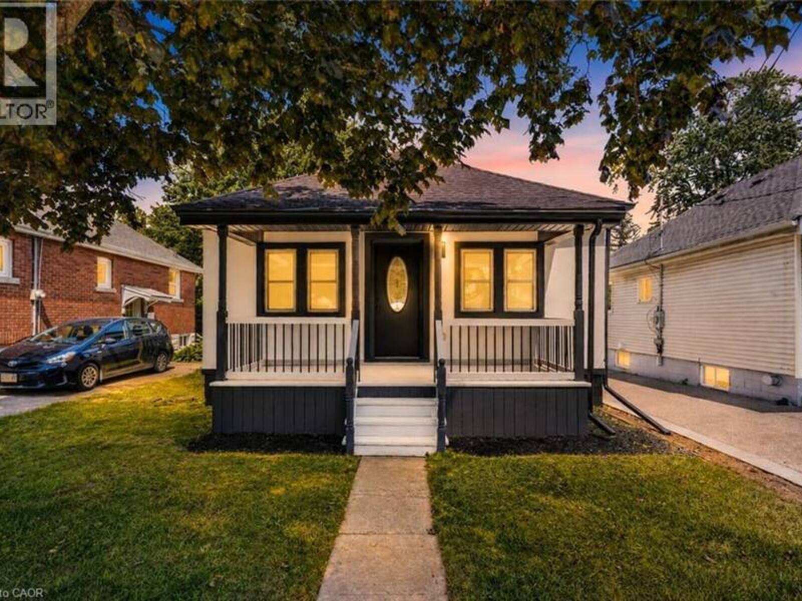 43 BRUCEDALE Avenue E, Hamilton, Ontario L9A 1N1