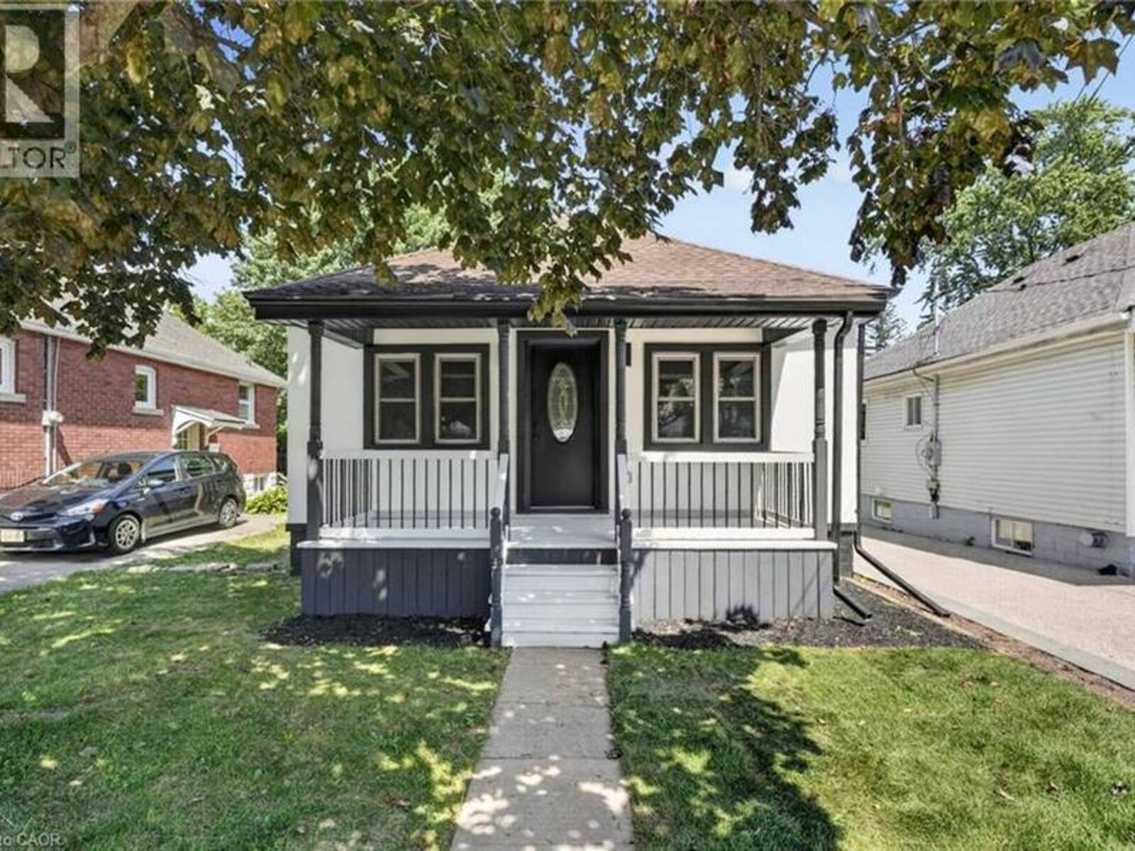 43 E BRUCEDALE Avenue E, Hamilton, Ontario L9A 1N1
