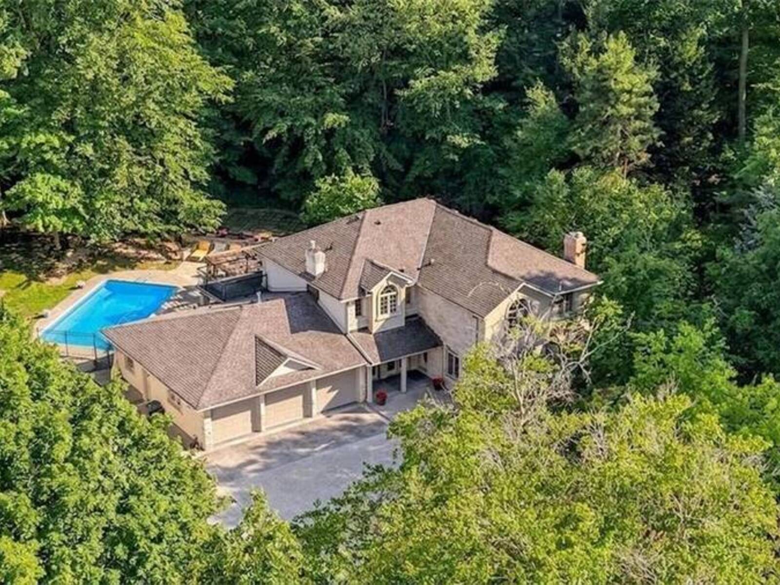 709 GLASGOW Street, Kitchener, Ontario N2M 2N7