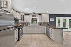 10 BALVENIE Boulevard | Caledonia Ontario | Slide Image Eight