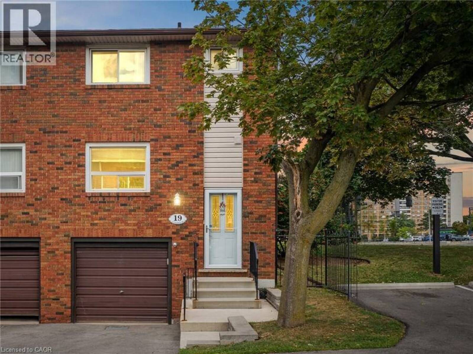 90 MAGNOLIA Drive Unit# 19, Hamilton, Ontario L9C 6R9