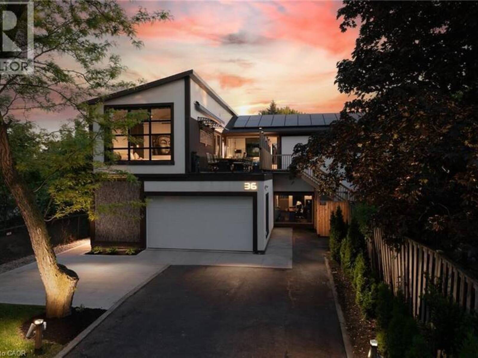 36 LAKEVIEW Drive, Hamilton, Ontario L8E 4X2