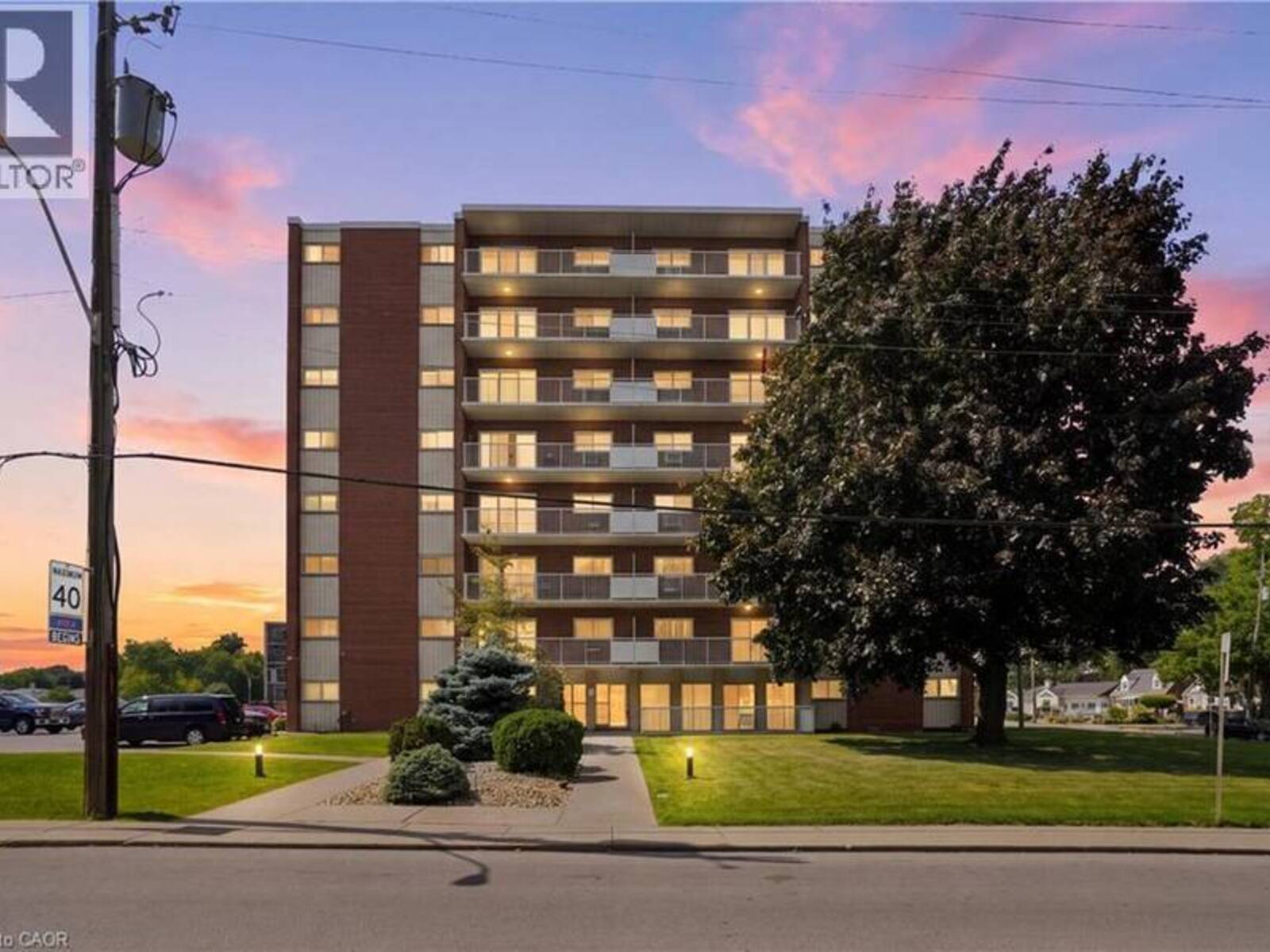 8 WOODMAN Drive S Unit# 208, Hamilton, Ontario L8K 4C9