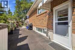 2407 BARCLAY Road | Burlington Ontario | Slide Image Thirty-six