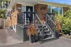 2407 BARCLAY Road | Burlington Ontario | Slide Image Four