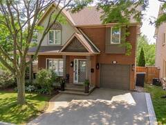 5190 WOOD Crescent Burlington Ontario, L7L 6N3