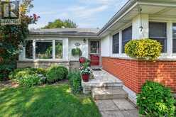465 SPRINGBANK Crescent | Burlington Ontario | Slide Image Four