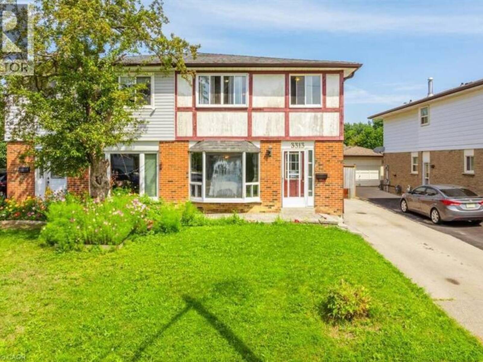 3313 ACALA Crescent, Mississauga, Ontario L5A 3E4