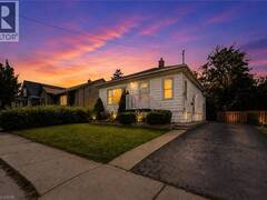 22 DAVID Avenue Hamilton Ontario, L9A 3V1