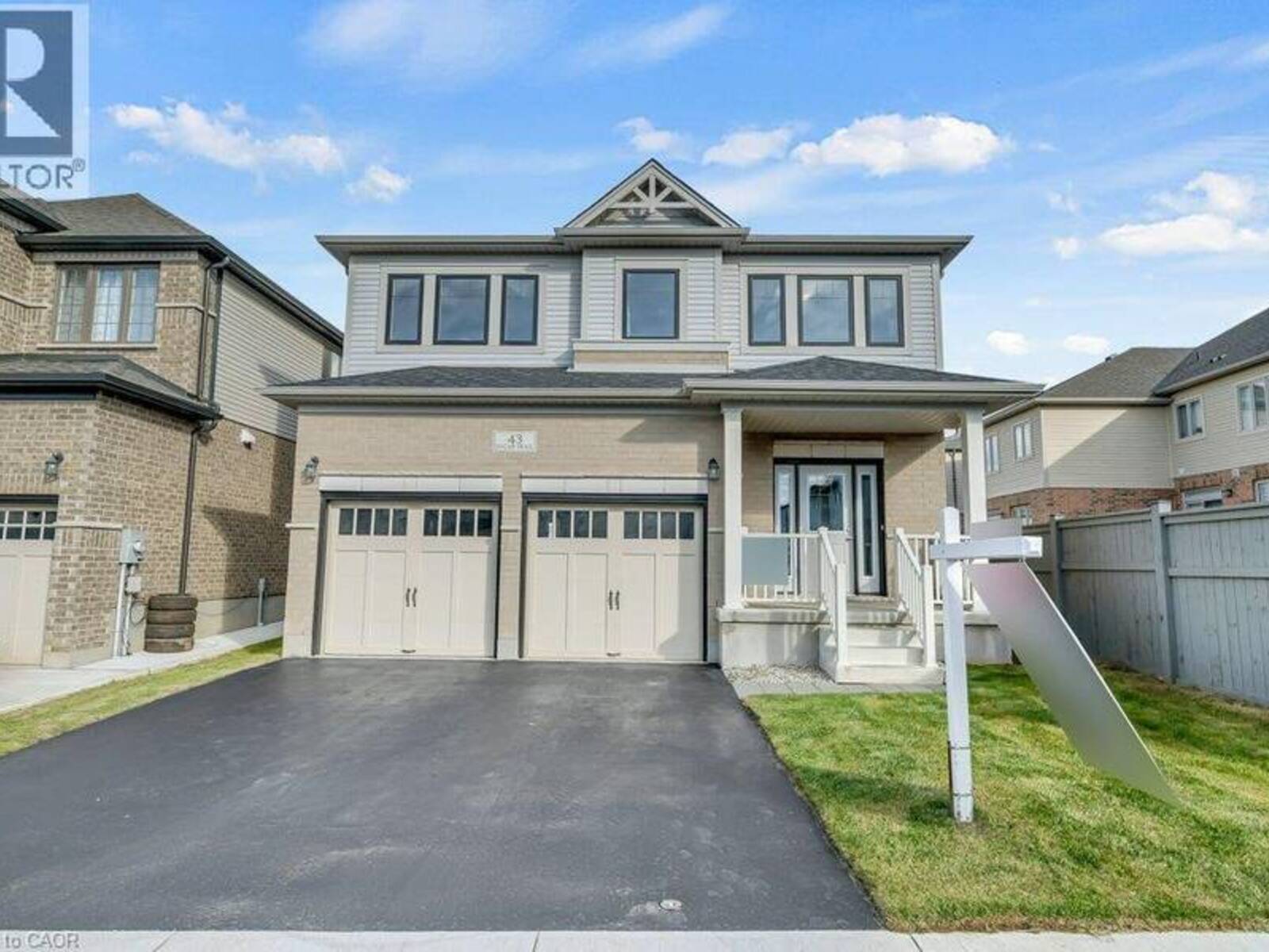 43 SUGAR Trail, Kitchener, Ontario N2R 0S5