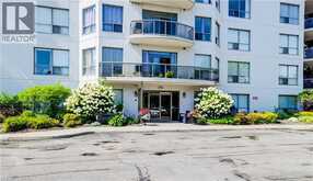 255 KEATS Way Unit# 1403 | Waterloo Ontario | Slide Image Three