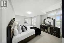 114 CHAUMONT Drive | Hamilton Ontario | Slide Image Thirty