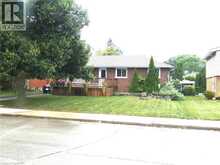 15 COLLIER Crescent | Hamilton Ontario | Slide Image Three