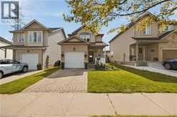 116 HENHOEFFER Crescent | Kitchener Ontario | Slide Image Two