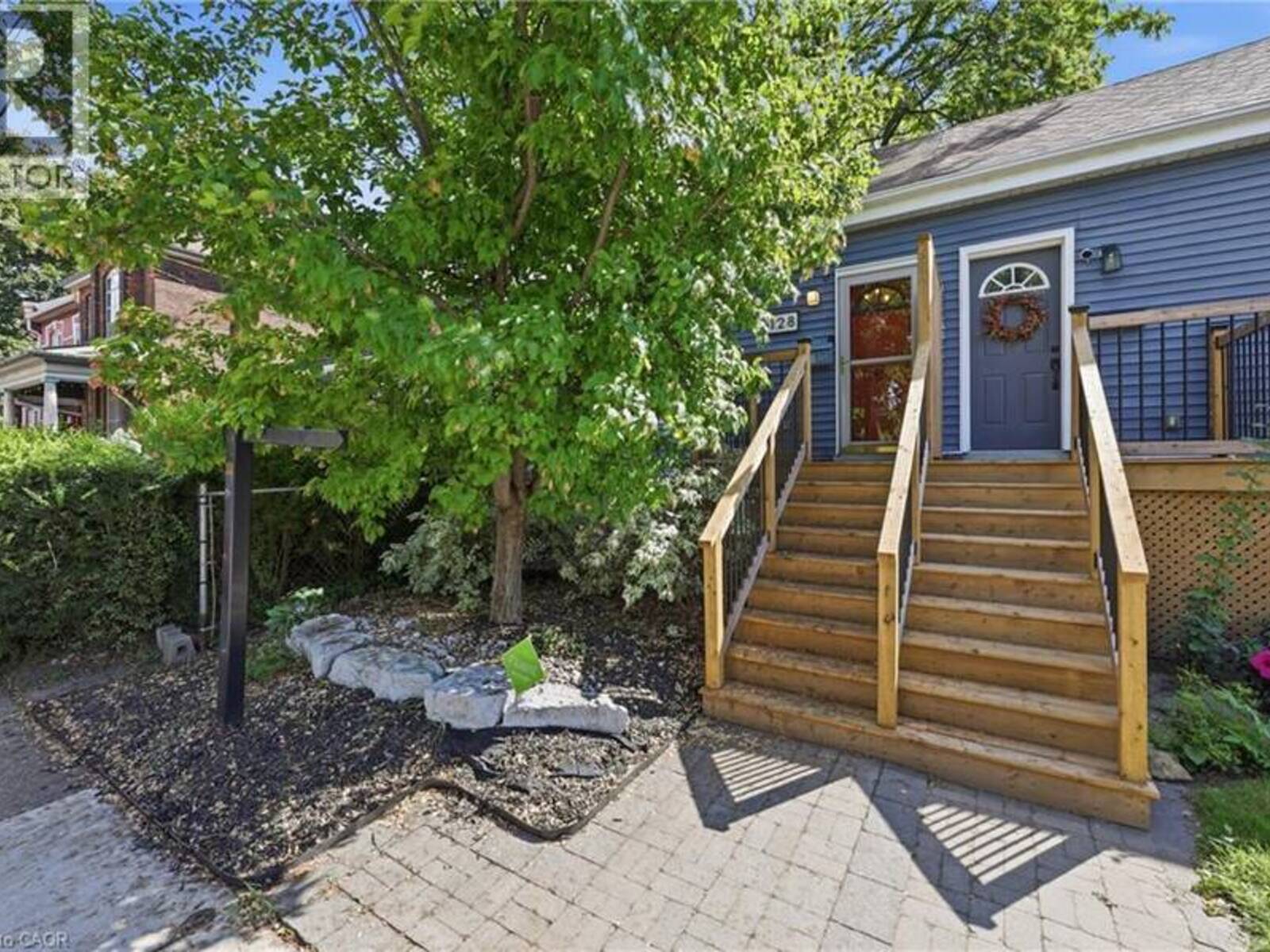 128 ROBERT Street, Hamilton, Ontario L8L 2P6