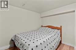 260 STINSON Crescent | Hamilton Ontario | Slide Image Thirty-five