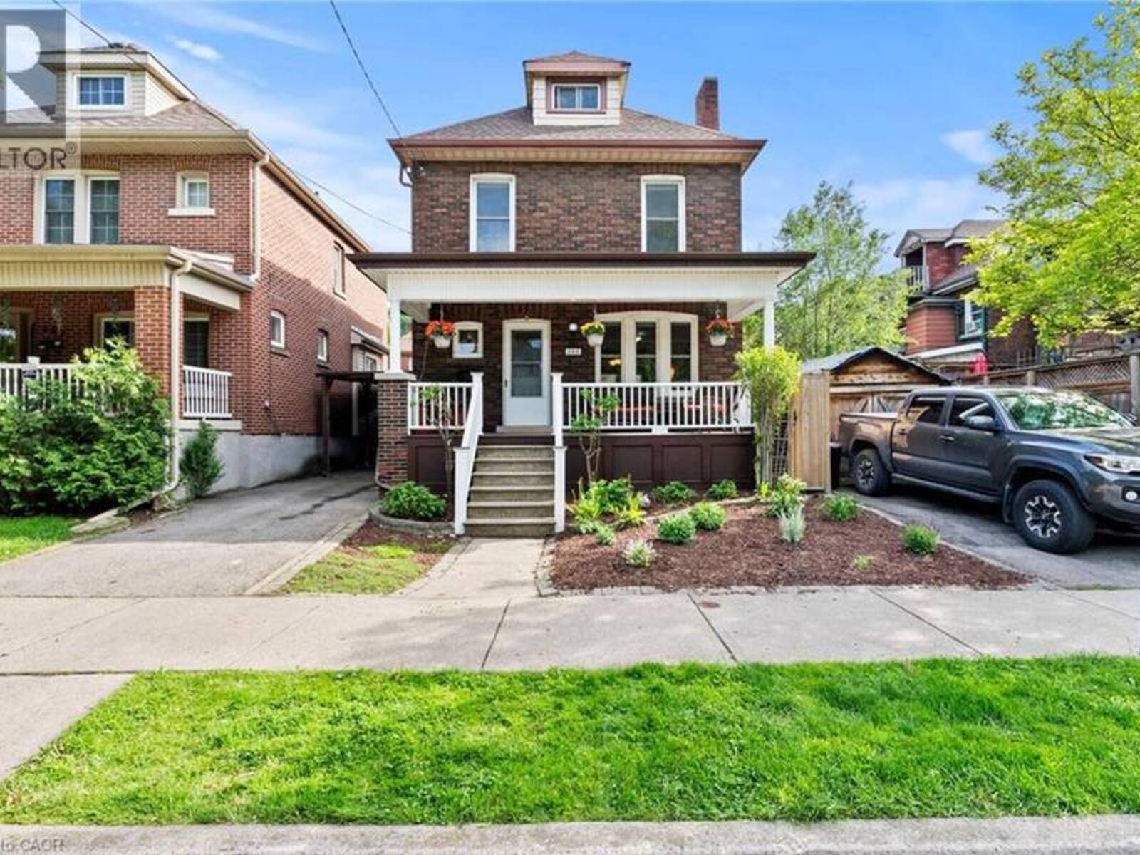 260 STINSON Crescent, Hamilton, Ontario L8N 1T7
