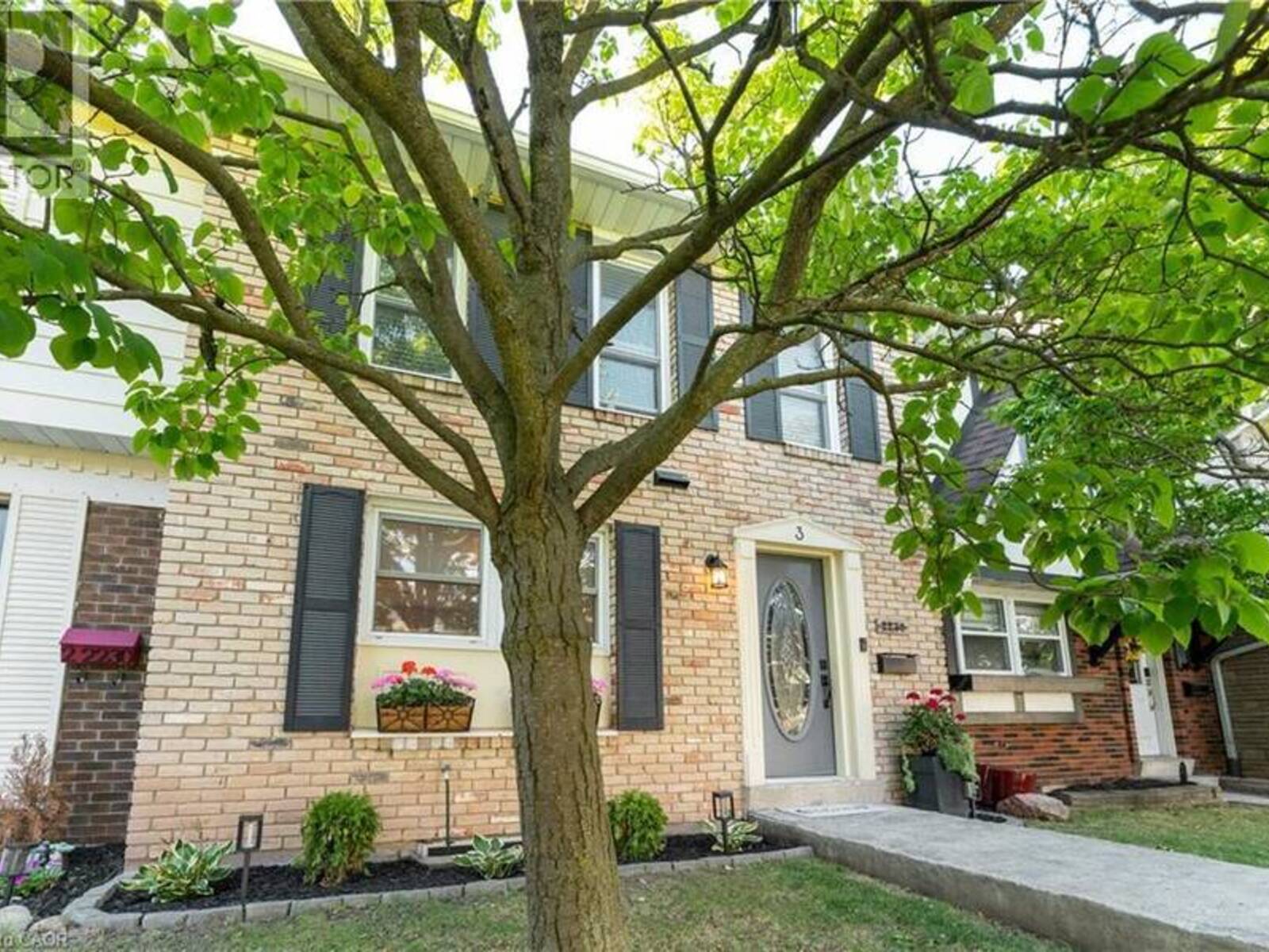 2230 UPPER MIDDLE Road Unit# 3, Burlington, Ontario L7P 2Z9