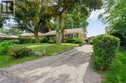 1046 SHEPHERDS Drive | Burlington Ontario | Slide Image Five