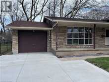 4 BEECHWOOD Court | St. Catharines Ontario | Slide Image Four