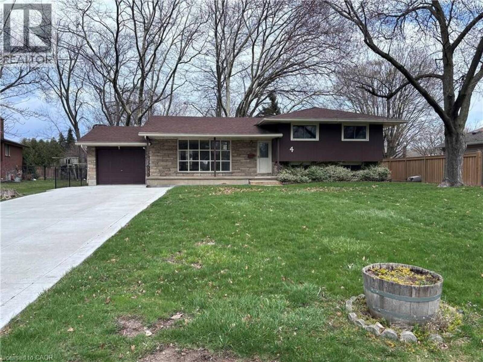 4 BEECHWOOD Court, St. Catharines, Ontario L2N 3H7