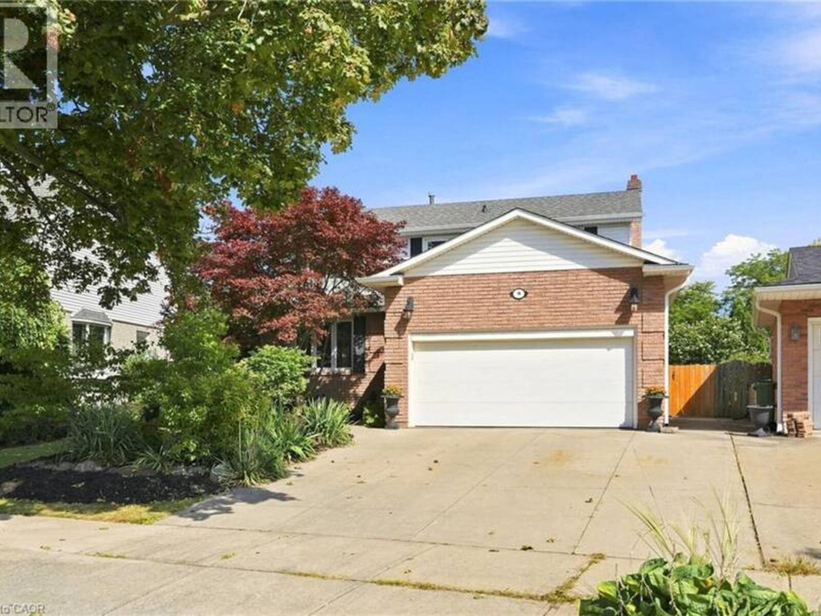 10 ACACIA Street, Hamilton, Ontario L8J 1V6
