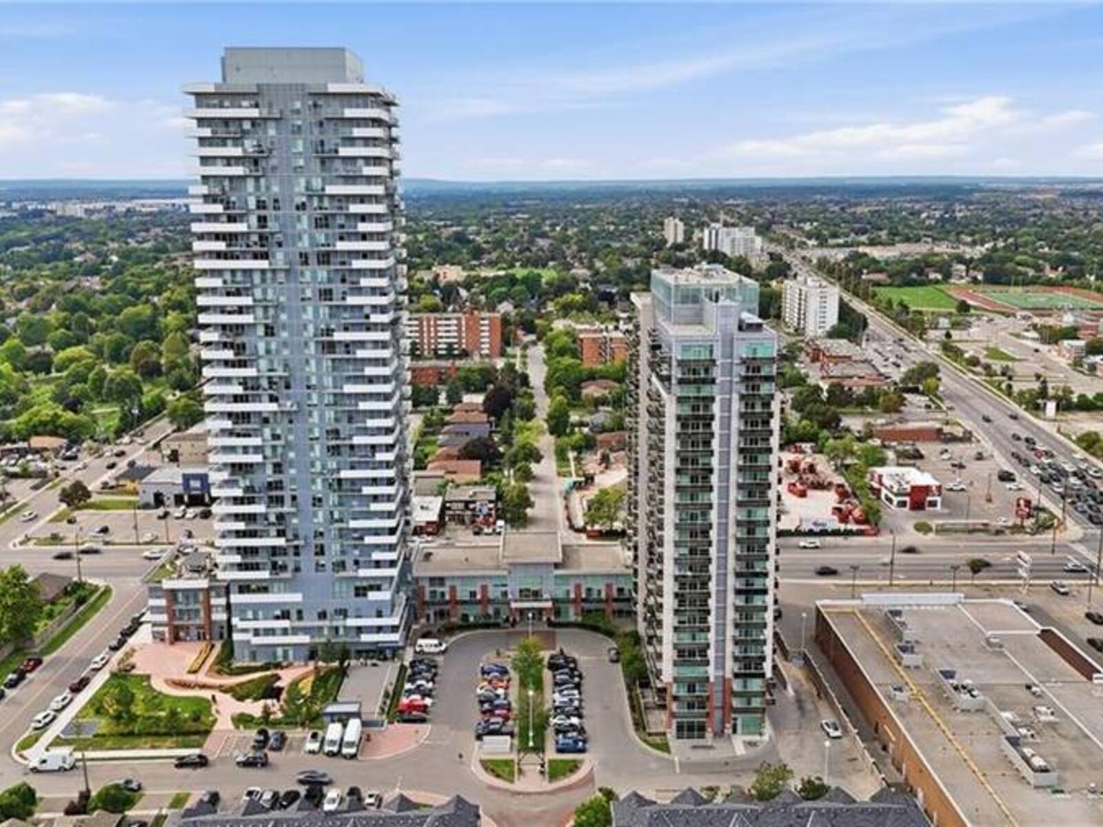 215 E QUEEN Street E Unit# 225, Brampton, Ontario L6W 0A9