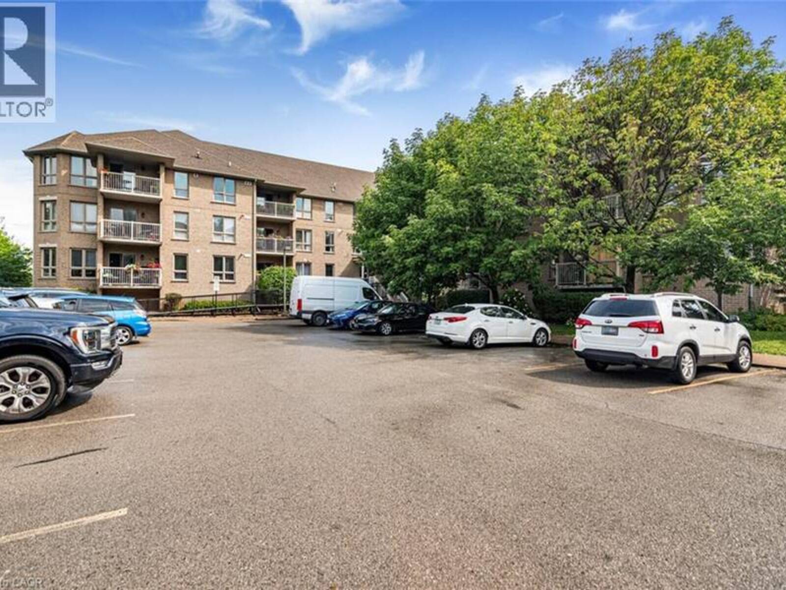 56 KERMAN Avenue Unit# 105, Grimsby, Ontario L3M 0A1
