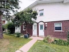 276 WESTCOURT Place Waterloo Ontario, N2L 2R7