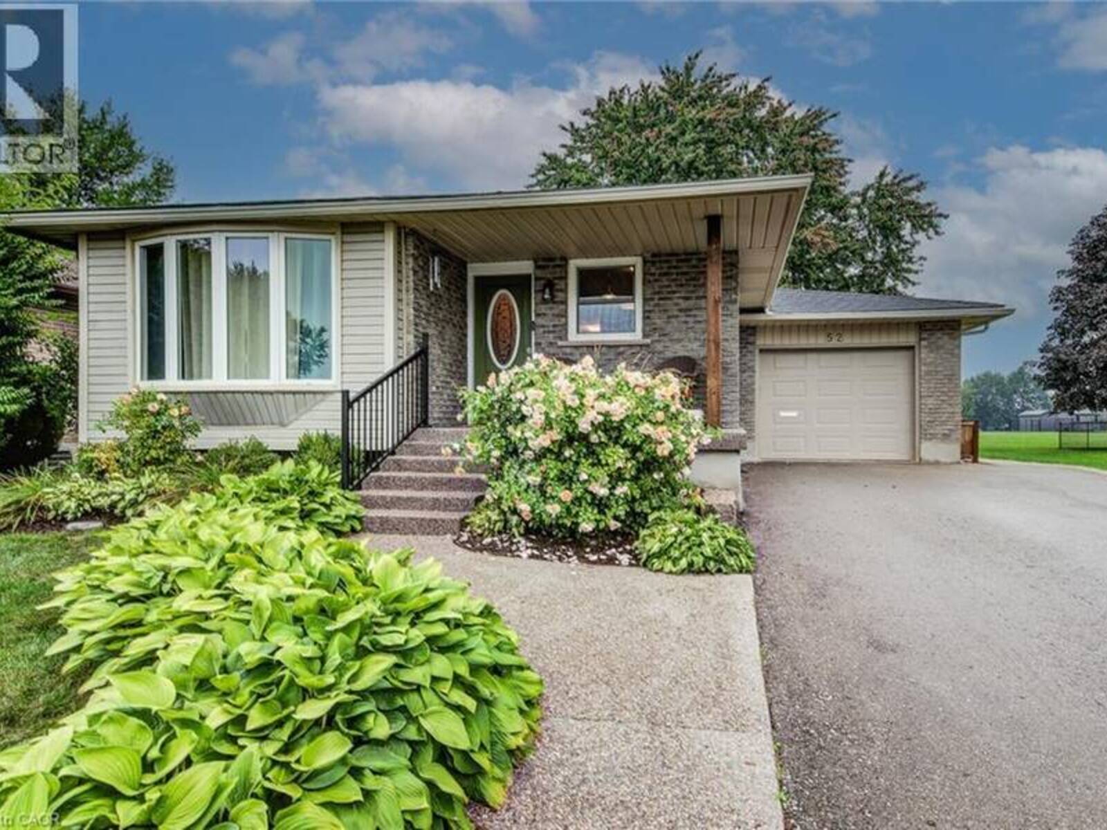 52 MOCKINGBIRD Drive, Elmira, Ontario N3B 3A6