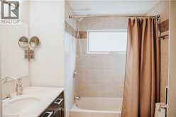 1 VERA Court | Hamilton Ontario | Slide Image Thirteen