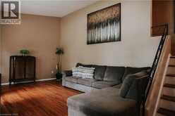 1 VERA Court | Hamilton Ontario | Slide Image Three
