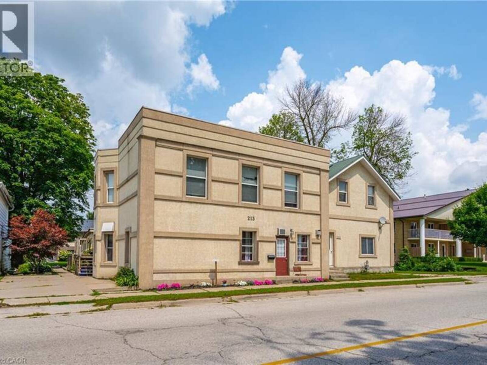 213 E MAIN Street, Minto, Ontario N0G 2P0