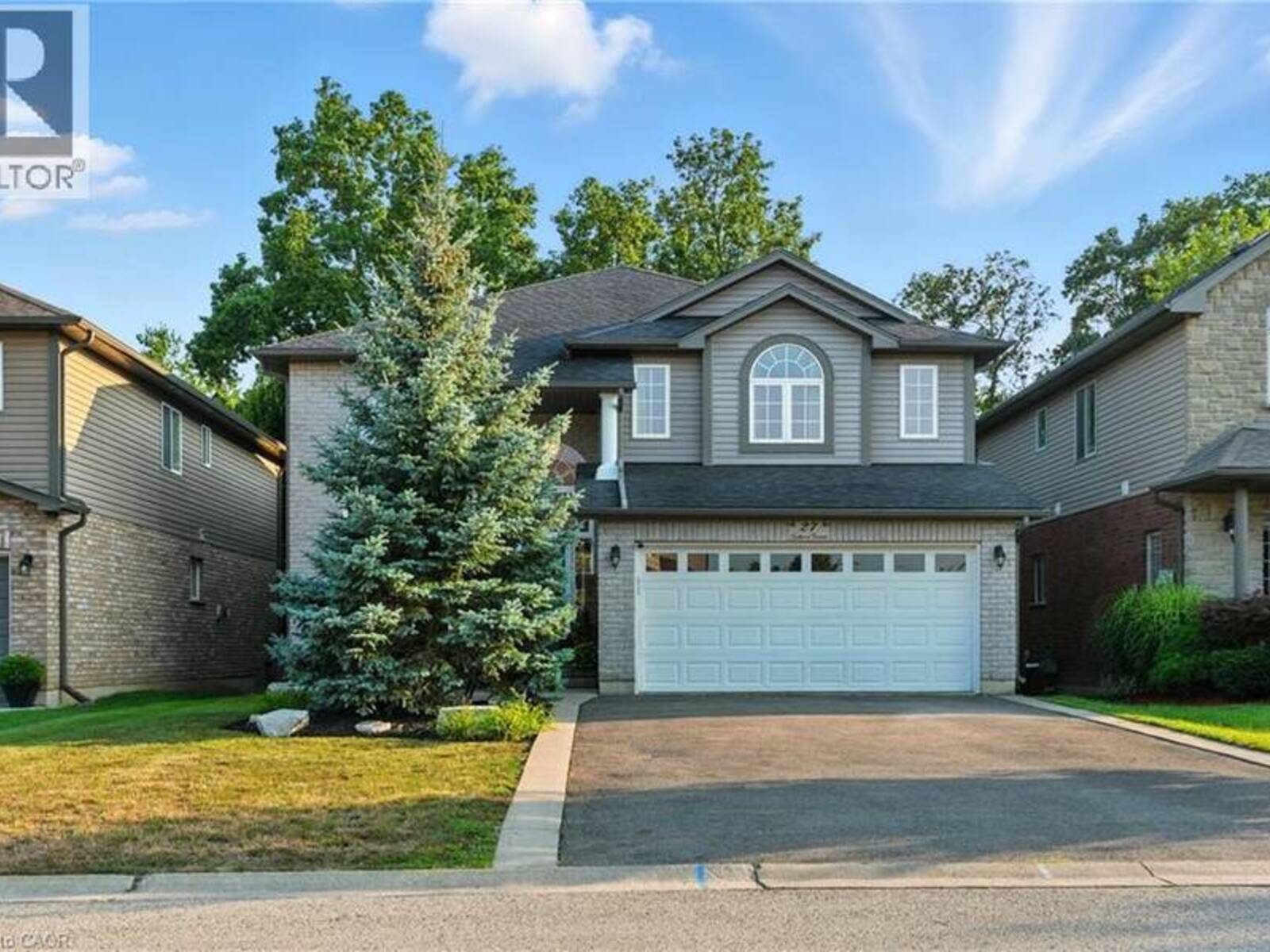 27 SOUTHWOOD Crescent, Caledonia, Ontario N3W 0A6
