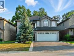 27 SOUTHWOOD Crescent Caledonia Ontario, N3W 0A6