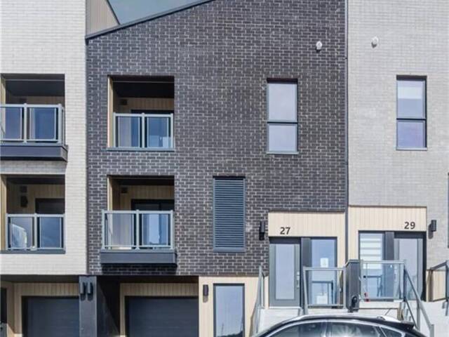 27 URBANE Boulevard Kitchener Ontario, N2E 0H8 - Property For Sale