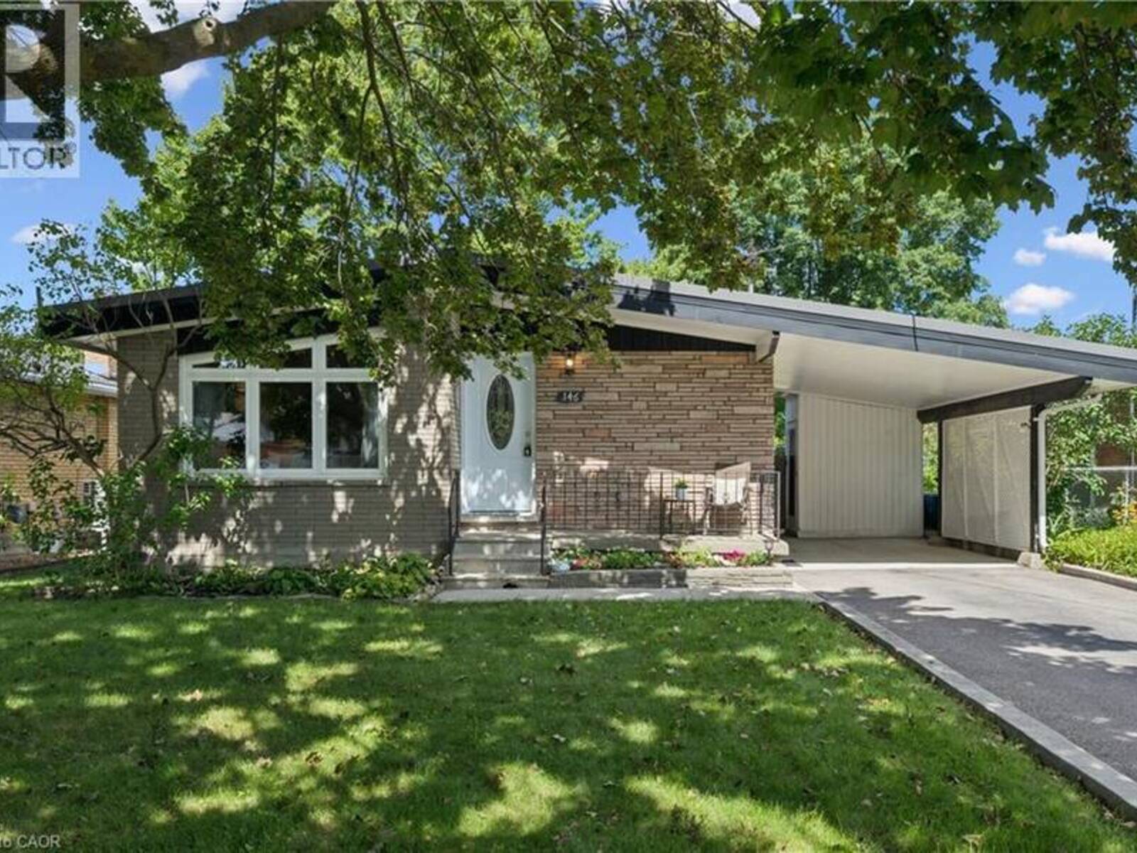 146 KENNETH Avenue, Kitchener, Ontario N2A 1W2