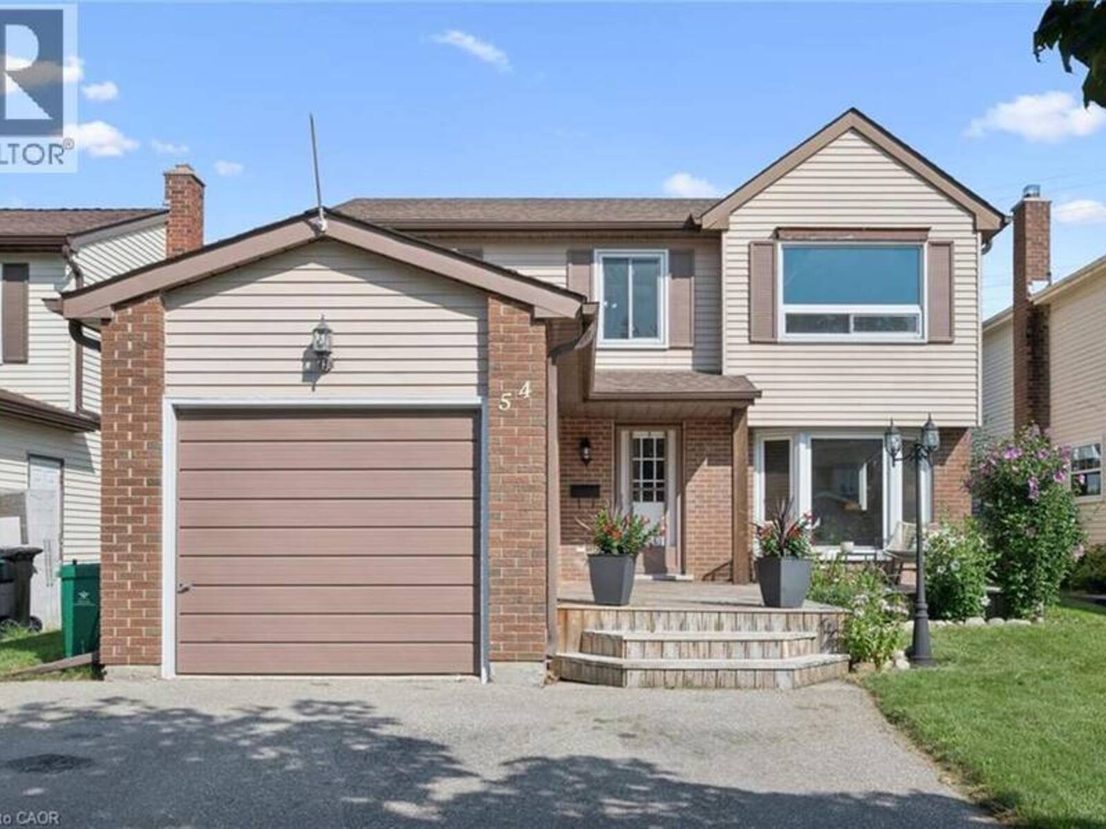 54 ROYAL ORCHARD Place, Kitchener, Ontario N2N 1Z6