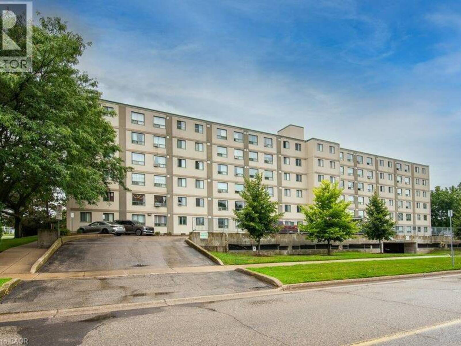 18 HOLBORN Court Unit# 409, Kitchener, Ontario N2A 4A1